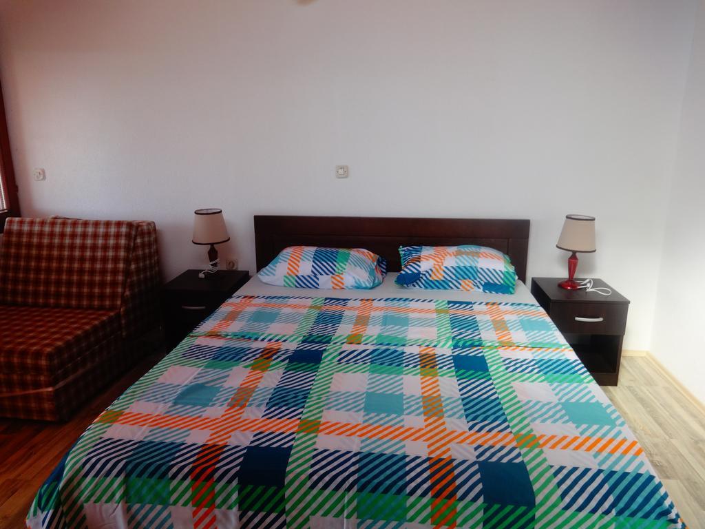 לגדין Karali Apartments מראה חיצוני תמונה