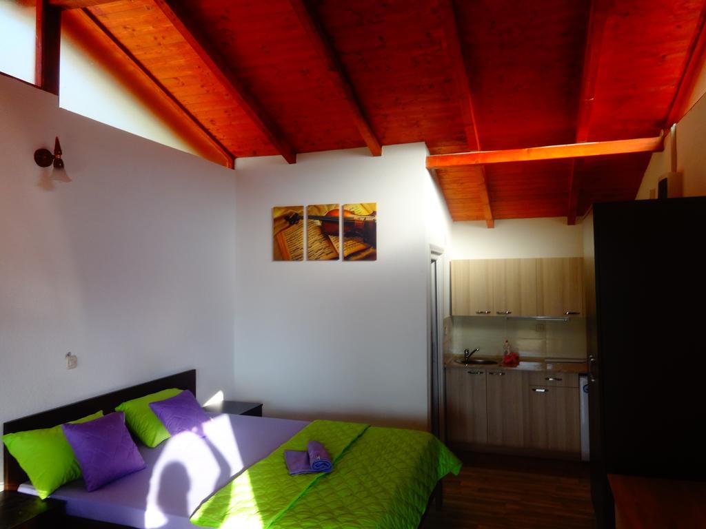 לגדין Karali Apartments מראה חיצוני תמונה