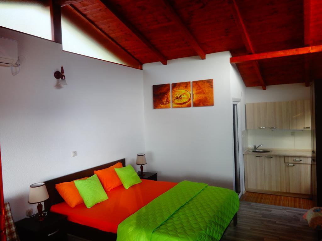 לגדין Karali Apartments מראה חיצוני תמונה