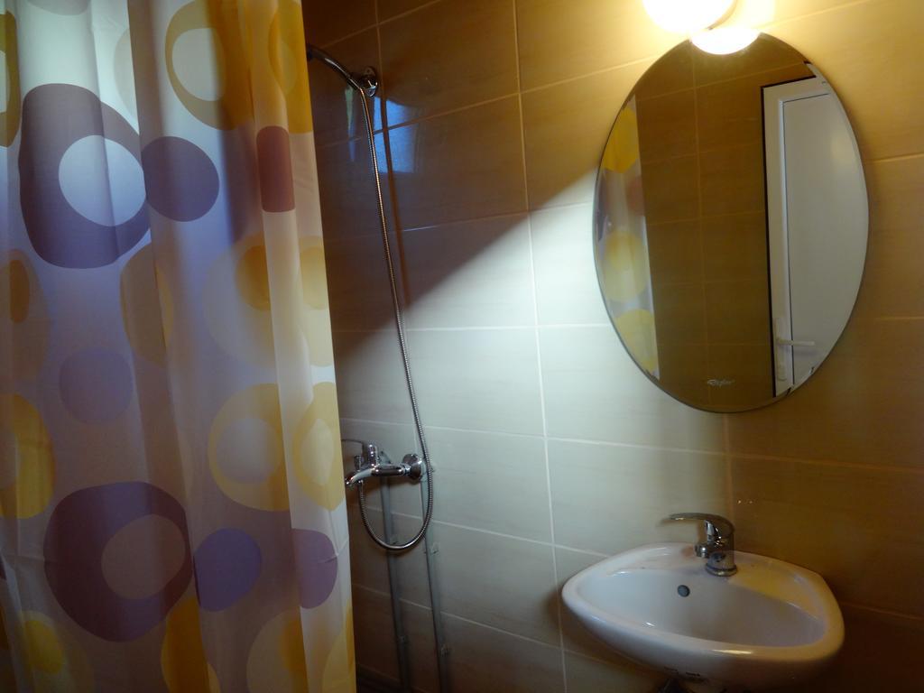 לגדין Karali Apartments מראה חיצוני תמונה