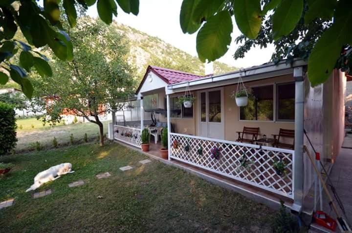 לגדין Karali Apartments מראה חיצוני תמונה